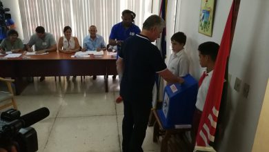 Miguel Díaz-Canel Bermúdez, ejerce derecho al voto