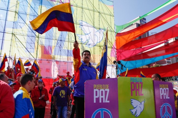 Maduro llama al pueblo venezolano a preservar la paz