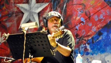 Ofrece Silvio Rodríguez concierto a pobladores de Regla
