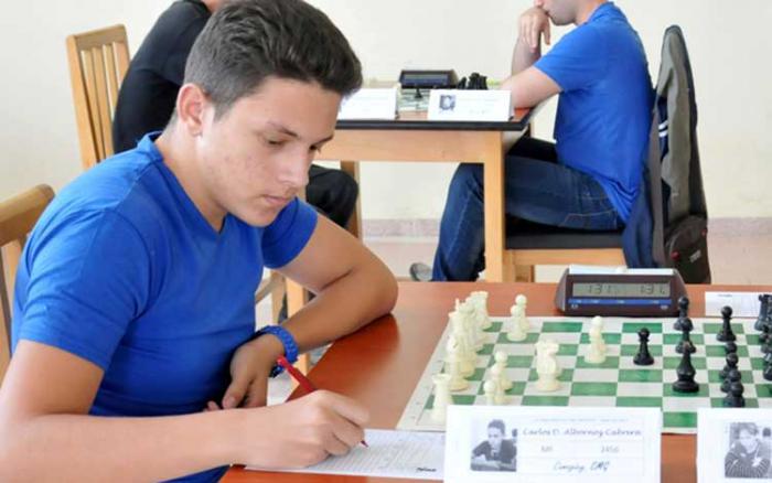 Albornoz invicto en el Young Master