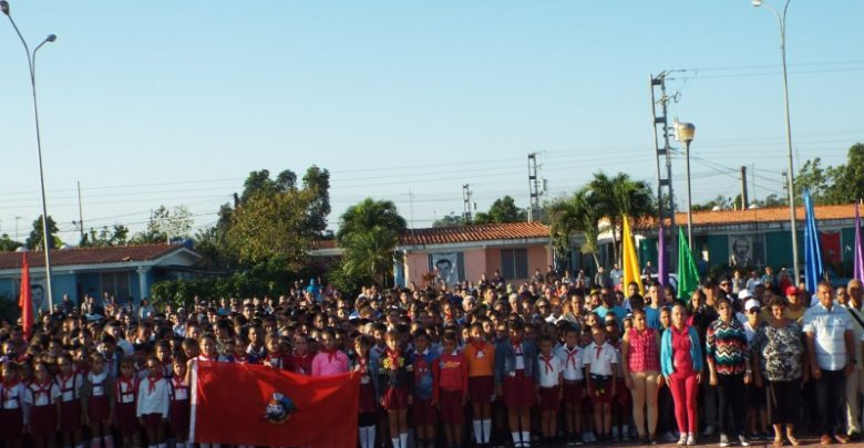 Tuvo lugar en Sandino Encuentro entre jóvenes y pioneros