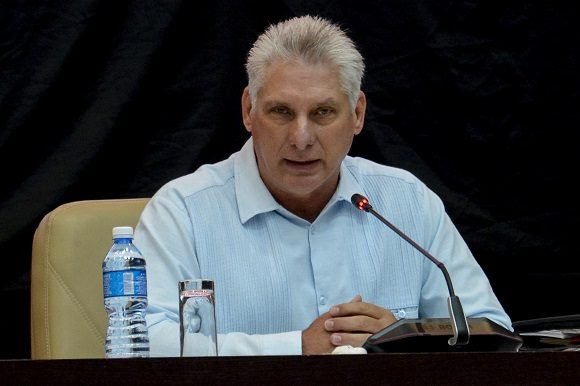 Presidente cubano compartió debates en el Congreso de la CTC con prioridad en la eficiencia económica