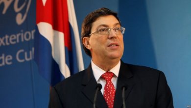 Canciller cubano condena maniobra golpista en Venezuela