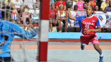 Cubanas debutan con éxito en Premundial de Balonmano