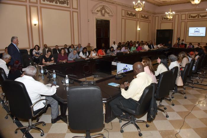 Presidente Díaz-Canel inauguró el curso intensivo sobre técnicas normativas