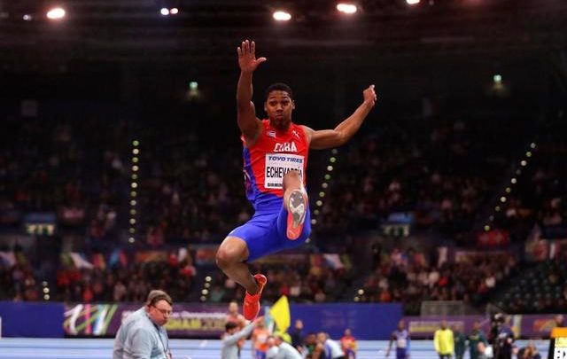 Regresa estrella del atletismo al salto largo Juan Miguel Echevarría