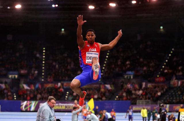 Regresa estrella del atletismo al salto largo Juan Miguel Echevarría