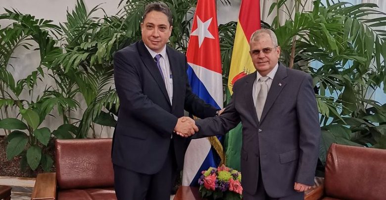 ministro Bolivia en Cuba
