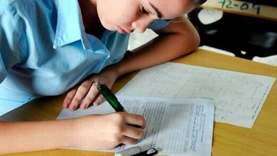 estudiante realizando exámenes de ingreso a la educación superior