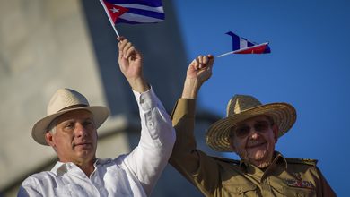 raúl castro Díaz-canel desfile trabajadores