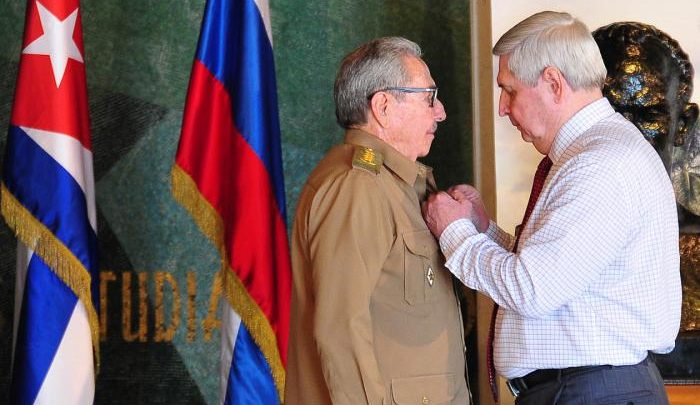 Raúl Castro Premio Lenin