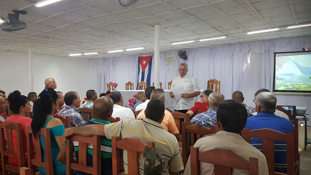 Miguel Díaz Canel visita polo productivo de Palmarito en Sandino