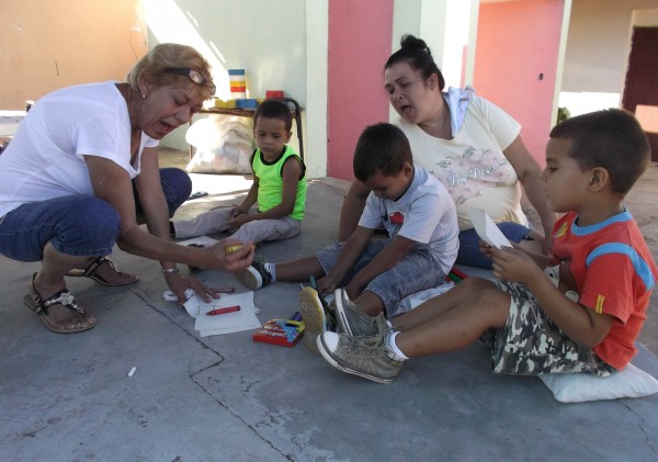 Sesión del Programa Educa a tu Hijo en Sandino