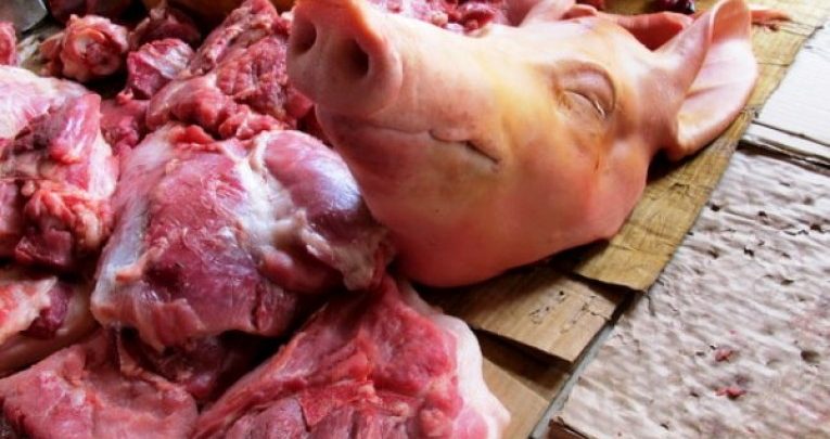 Mantiene Sandino un plan de seis toneladas de carne de cerdo