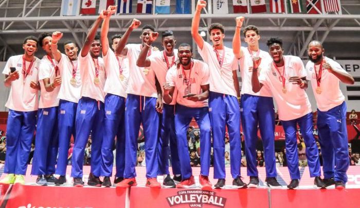 Los voleibolistas cubanos ganan invictos la Copa Panamericana