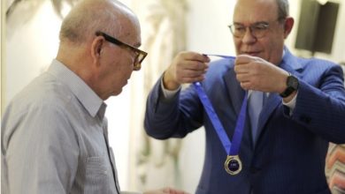 Miguel Barnet recibió la Medalla Jorge Amado. Foto/ ACN