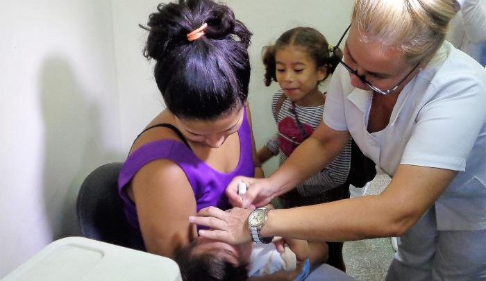 Más de tres millones de niños venezolanos se benefician con campaña de vacunación