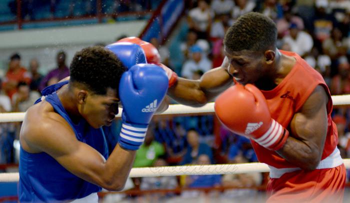 El 63 kg Andy Cruz (derecha) se convirtió en bicampeón mundial. Foto: Ricardo López Hevia