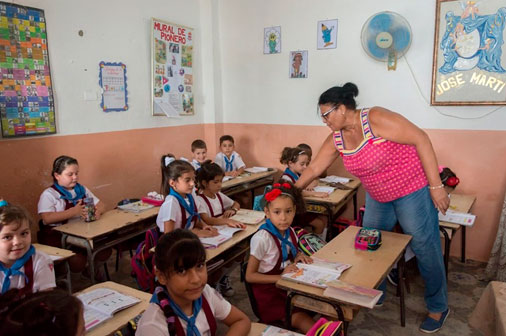 Adopta Educación medidas de ahorro y mantiene las clases