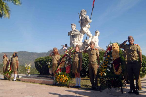 Rendirán homenaje a Juan Almeida