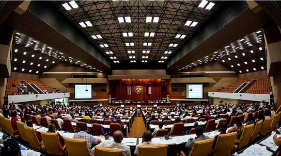 Nueva dirección de la Asamblea Nacional y del Consejo de Estado en Cuba toman posesión de sus cargos