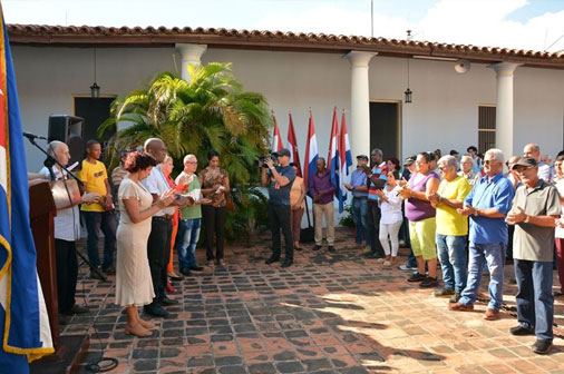 Reconocen a profesionales de emisora provincial Radio Guamá