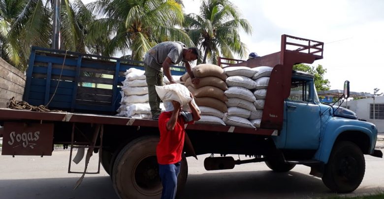 Otorgan prioridad a la distribución de la canasta básica de la población 