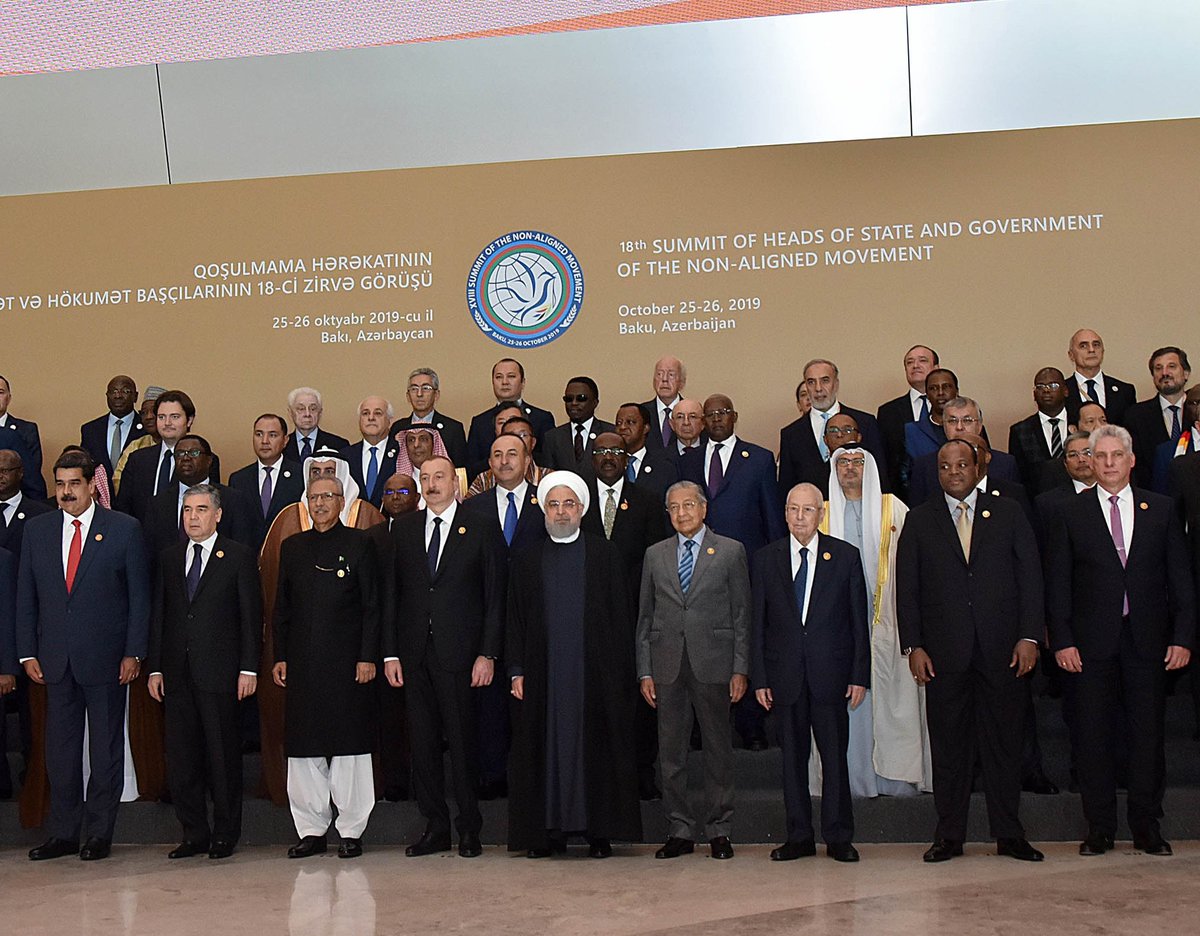 Jefes de Estado y Gobiernos asistentes a la XVIII Cumbre de los Países No Alineados