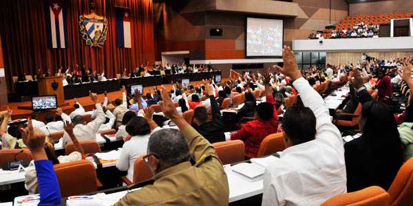 Sesión Extraordinaria del Parlamento para elegir a directivos del país