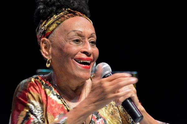Omara Portuondo festeja sus 89 años de vida