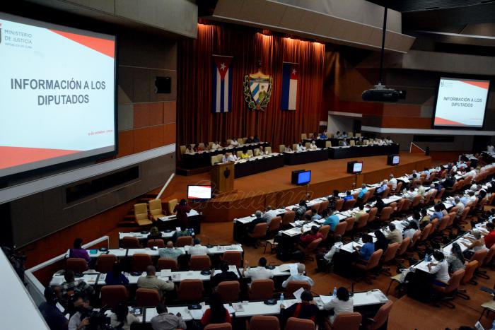 Diputados elegirán hoy al Presidente de la República y demás altos cargos del Estado