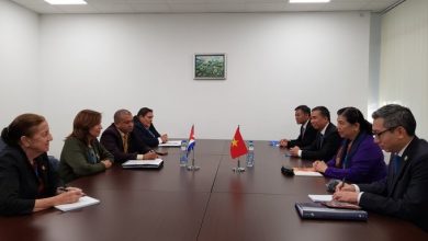 Fraternal encuentro entre delegaciones de Cuba y Vietnam Foto/ @AsambleaCuba