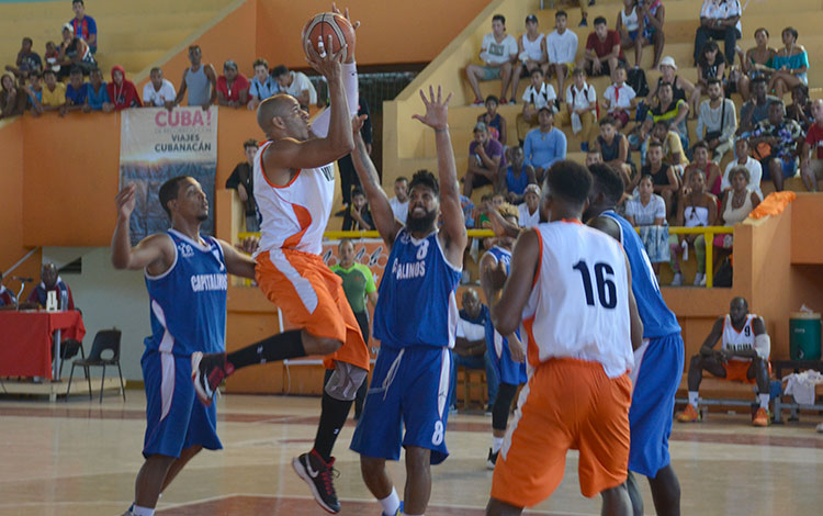 TNA es la antesala de lascompeticiones de la Liga Superior de Baloncesto (en la foto)