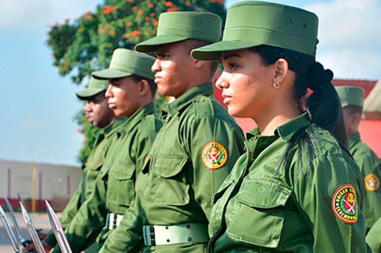 audiencia parlamentaria servicio militar