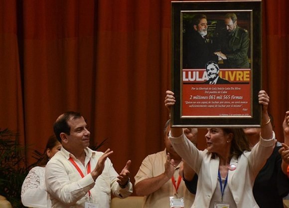 Cubanos ratifican apoyo a Lula da Silva