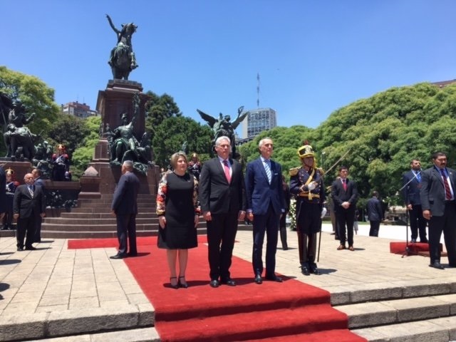 Díaz-Canel rindió tributo General San Martín