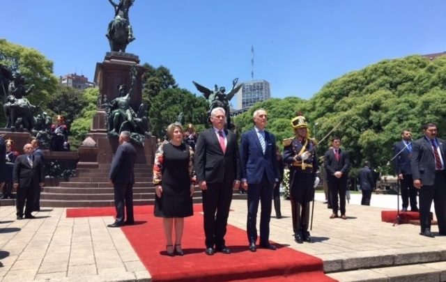 Díaz-Canel rindió tributo General San Martín