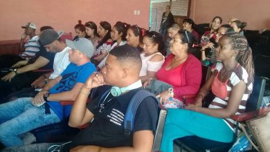 Merecido reconocimiento a los instructores de arte en Sandino