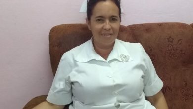 Milena Sánchez Campa funcionaria del Programa de Medicina Natural y Tradicional