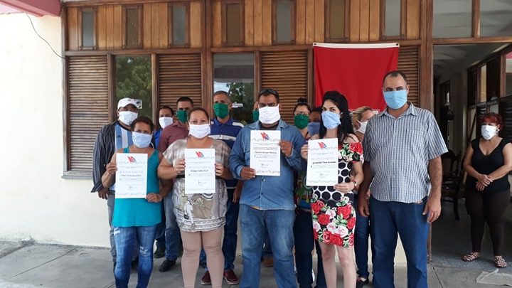 Reconocen a trabajadores y cuadros del Partido en Sandino