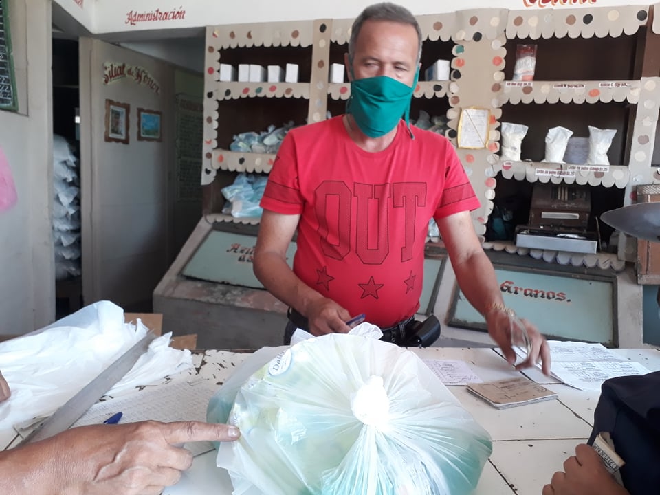 Recibe población en Sandino productos de aseo e higiene