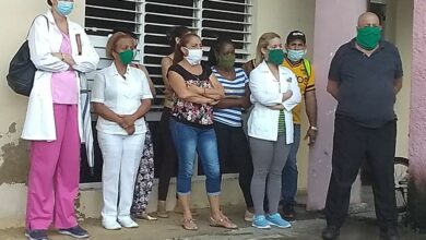 Saludan Día de la Rebeldía Nacional trabajadores del hospital Augusto César Sandino