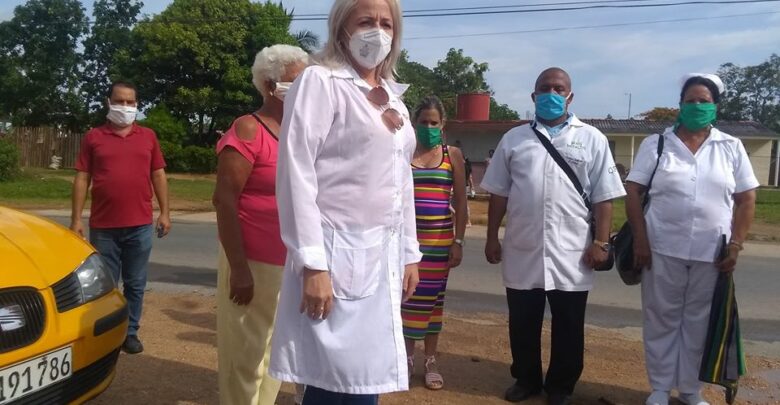 Regresan a Sandino integrantes de la brigada médica Henry Rivee