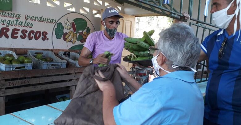 Mantienen abastecimiento en mercados y puntos de venta en Sandino