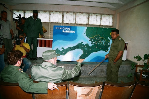 Fidel estuvo en Sandino durante el paso del huracán Lily