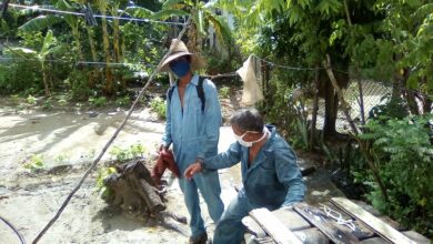 Brigada de mantenimiento de acueducto y alcantarillado de Sandino en plena faena