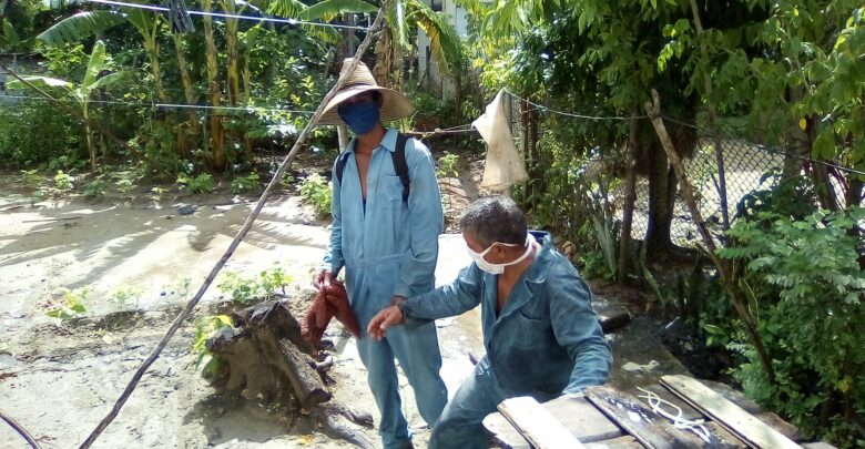 Brigada de mantenimiento de acueducto y alcantarillado de Sandino en plena faena