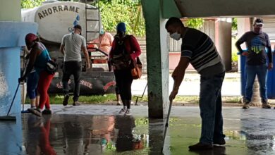 Desinfectan con soluciones de cloro Centro Comercial en Sandino