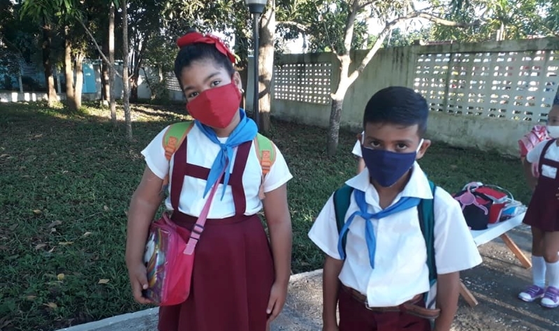 nasobuco prenda escolar sandino