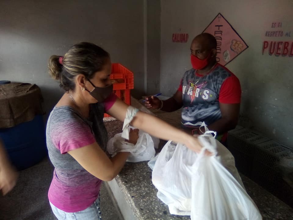 El servicio de mensajería ayuda a las personas a mantenerse en casa
